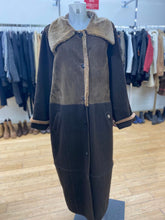Load image into Gallery viewer, Epsilon vintage 100% shearling/wool coat XL