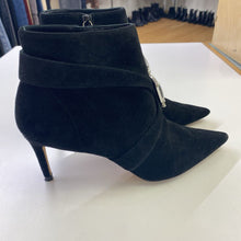 Load image into Gallery viewer, Stuart Weitzman suede booties 6.5