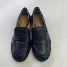 Load image into Gallery viewer, Crown Vintage leather loafers 7