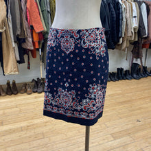 Load image into Gallery viewer, Talbots bandana print skirt 4p