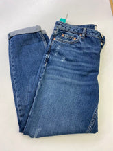 Load image into Gallery viewer, Mango straight leg jeans NWT 8
