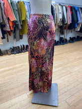 Load image into Gallery viewer, Anthropologie satin skirt S