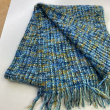 Load image into Gallery viewer, Mucros Weavers Workshop scarf