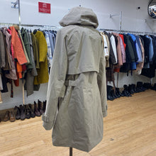 Load image into Gallery viewer, The North Face light trench coat XL