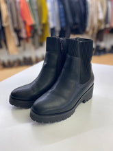 Load image into Gallery viewer, Blondo sock boots 8