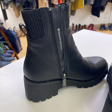 Load image into Gallery viewer, Blondo sock boots 8