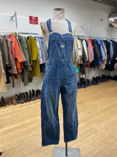 Load image into Gallery viewer, Levis overalls S