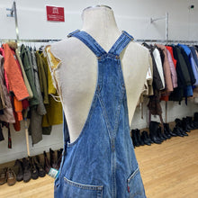 Load image into Gallery viewer, Levis overalls S