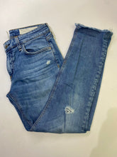 Load image into Gallery viewer, Rag & Bone low Rise Slim Boyfriend jeans 26
