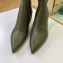 Load image into Gallery viewer, Clizia leather boots 41