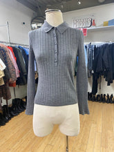 Load image into Gallery viewer, Banana Republic merino wool sweater XS