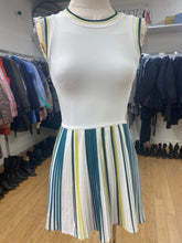 Load image into Gallery viewer, Lululemon Tennis Dress 2
