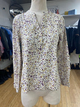 Load image into Gallery viewer, Carve Designs floral top S