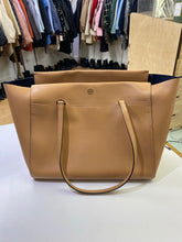 Load image into Gallery viewer, Tory Burch Tote bag
