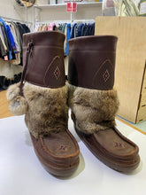 Load image into Gallery viewer, Manitobah Mukluk leather boots 7