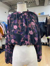 Load image into Gallery viewer, Dynamite bubble hem top S