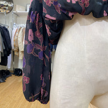 Load image into Gallery viewer, Dynamite bubble hem top S