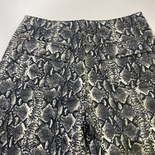 Load image into Gallery viewer, Alice & Olivia cargo jogger jeans 27