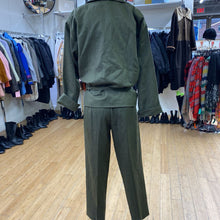 Load image into Gallery viewer, Guy laroche vintage suit 36/38
