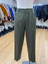 Load image into Gallery viewer, Guy laroche vintage suit 36/38
