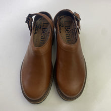 Load image into Gallery viewer, LL Bean clogs NWOT 9