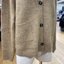 Load image into Gallery viewer, John & Jenn Sweater M