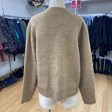 Load image into Gallery viewer, John & Jenn Sweater M