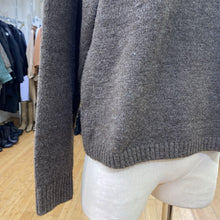 Load image into Gallery viewer, Commense sweater XS