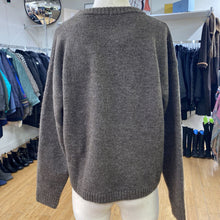 Load image into Gallery viewer, Commense sweater XS