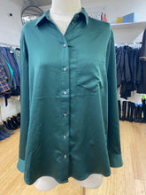 Load image into Gallery viewer, Gap satin shirt M