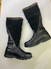 Load image into Gallery viewer, Pajar suede/leather boots 8.5