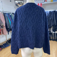 Load image into Gallery viewer, Uniqlo sweater L