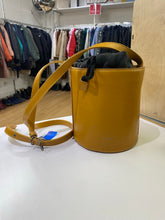 Load image into Gallery viewer, Matt & Nat bucket bag