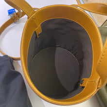Load image into Gallery viewer, Matt & Nat bucket bag