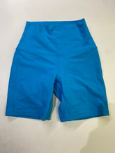 Load image into Gallery viewer, Lululemon Shorts 2