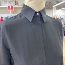 Load image into Gallery viewer, Babaton silk button up 2XS