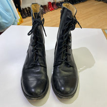 Load image into Gallery viewer, Frye lace up boots 7.5