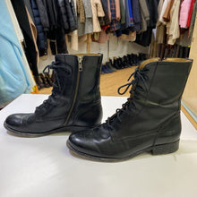 Load image into Gallery viewer, Frye lace up boots 7.5