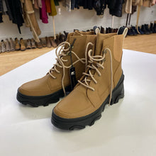 Load image into Gallery viewer, Sorel boots 7 NWT