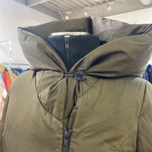 Load image into Gallery viewer, Soia Kyo down coat M