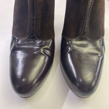 Load image into Gallery viewer, Gianvito Rossi suede/leather booties 41