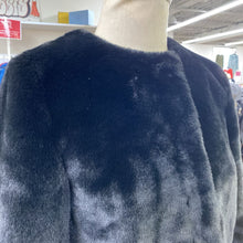Load image into Gallery viewer, Kimchi Blue faux fur jacket S