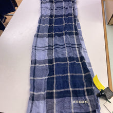 Load image into Gallery viewer, Barbour scarf NWT