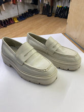 Load image into Gallery viewer, L'intervalle loafers 39