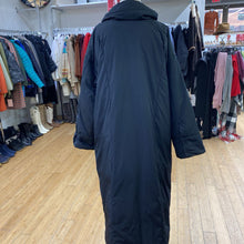 Load image into Gallery viewer, Gap long down coat XL