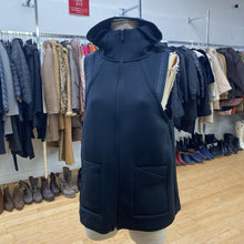 Load image into Gallery viewer, Under Armour vest M