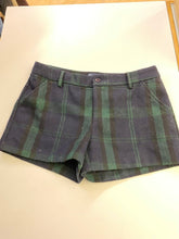 Load image into Gallery viewer, Gap lined wool shorts 4