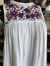 Load image into Gallery viewer, Wilfred embroidered tunic S