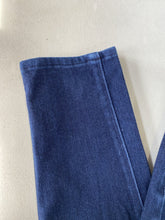 Load image into Gallery viewer, Uniqlo denim leggings 28/29