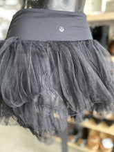 Load image into Gallery viewer, Lululemon Tutu skirt S/M